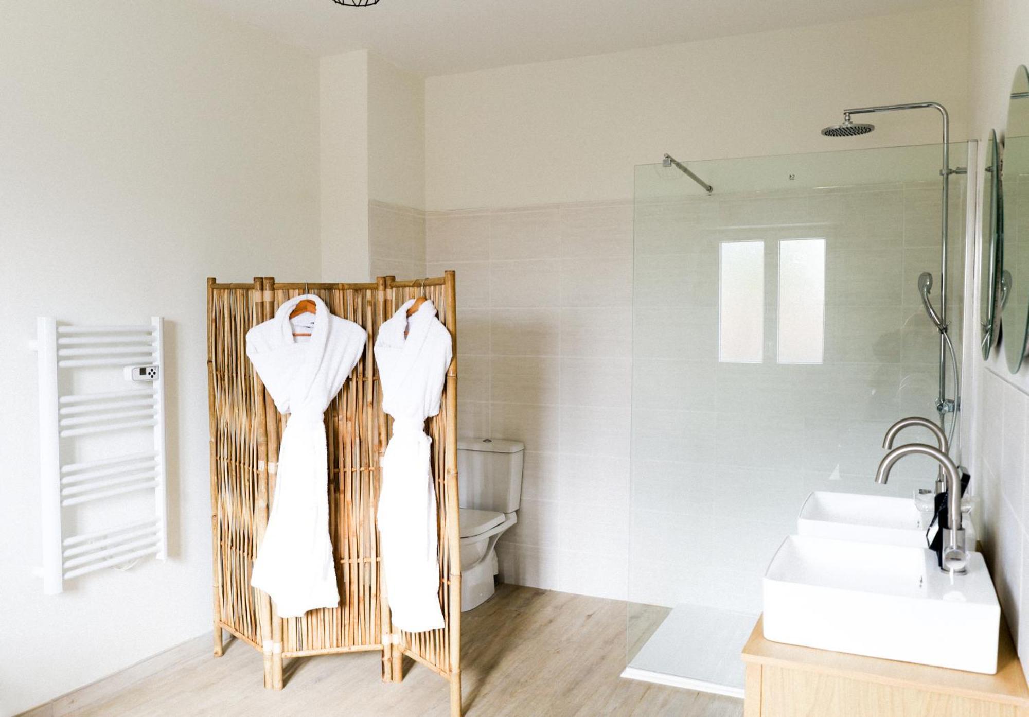 Bed and Breakfast Le Domaine De La Tour Des Vents Bergerac Exterior foto